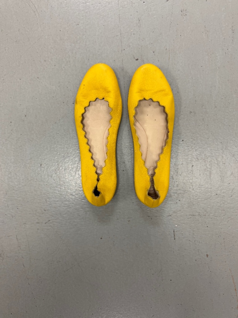 Chloe Yellow Leather Scalloped Ballet Flats Size 35